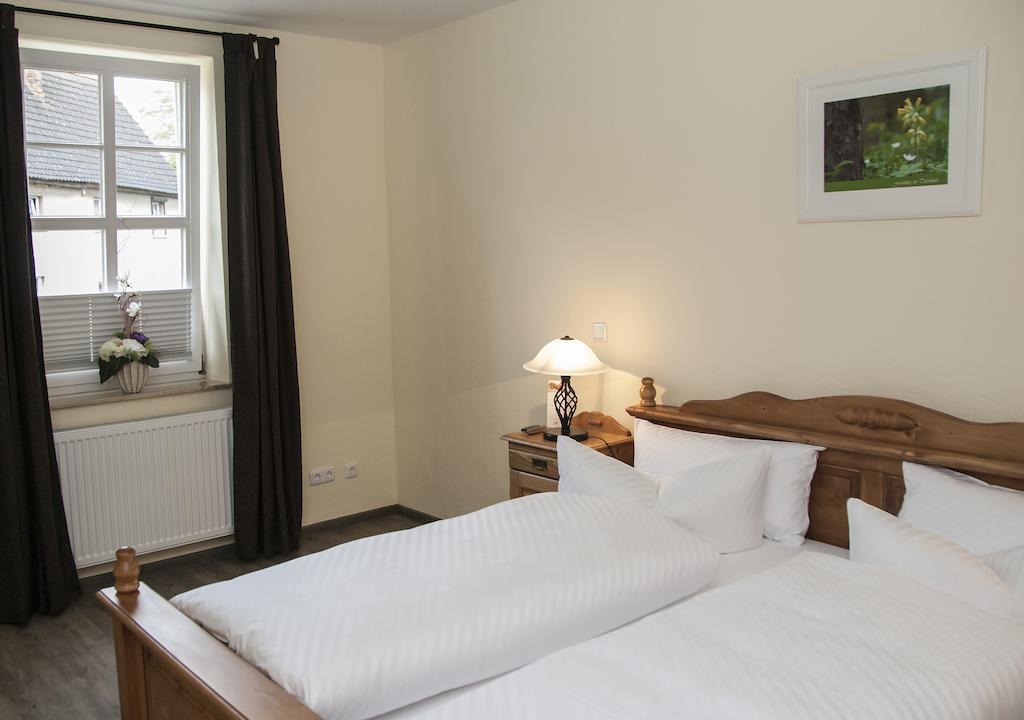 Landhotel Altes Pfarrhaus Kindelbrueck Habitación foto