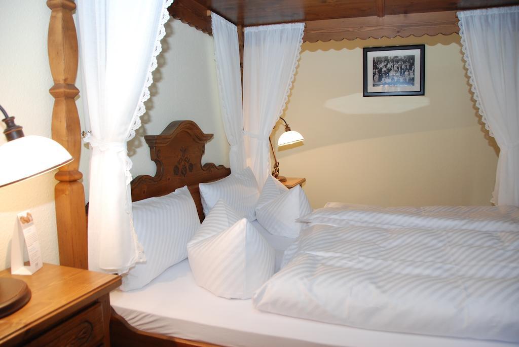 Landhotel Altes Pfarrhaus Kindelbrueck Habitación foto